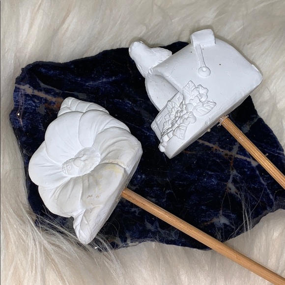 Other - Plaster plant decoration to paint planter decor